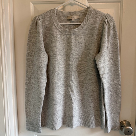 LOFT Sweaters - LOFT Light Gray Pullover Sweater